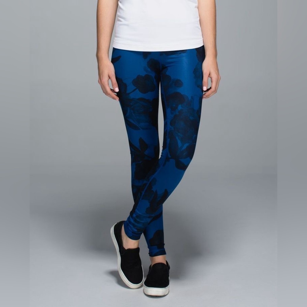 Lululemon Wunder Under Pant Floral Inky Black/Blue. HARDLY WORN & look like new!